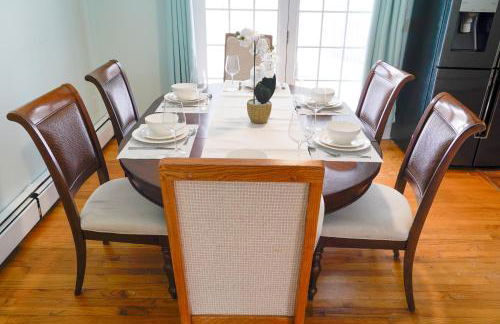 Family River Valley Retreat with Fireplace - Foto 12