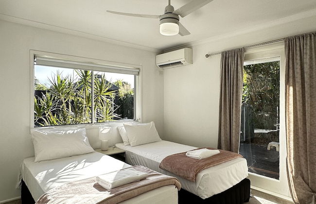 Tranquil Scape-Villa with Pool - Photo 4