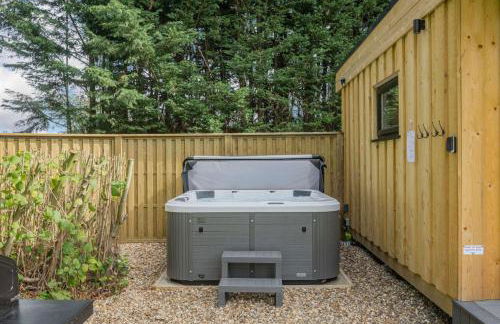 Luxury Silver Birch Lodge: Hot Tub/BBQ/Fire Pit - Foto 35