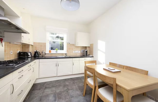 Modern Flat with Free Parking - Foto 9