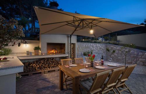 Olive Hill House - ground floor - Photo 12