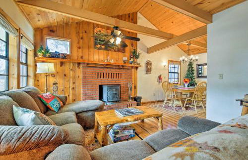 Hot Tub and Deck Big Bear Gem Near Resorts! - Foto 1