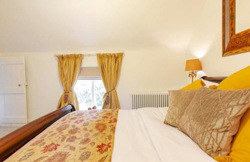 Dorney Windsor Legoland 5 Star Stay for upto 14 guests - Photo 74