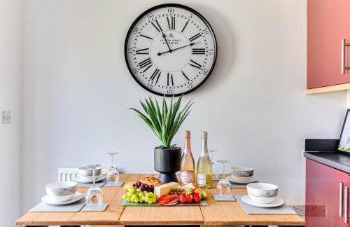 Stylish House with Driveway Parking, Self-Check-In, Fast WiFi and Smart TV by Yoko Property - Foto 18