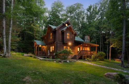 Jamesons Cabin! 8 Minutes to Wisp, HotTub, FirePit, Pets, EV Chgr - Foto 1