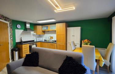 2 bedroom city centre apartment - Foto 6