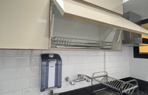 Apt perto da praia c vaga e arrumadeira e janelas anti ruídos - Foto 23