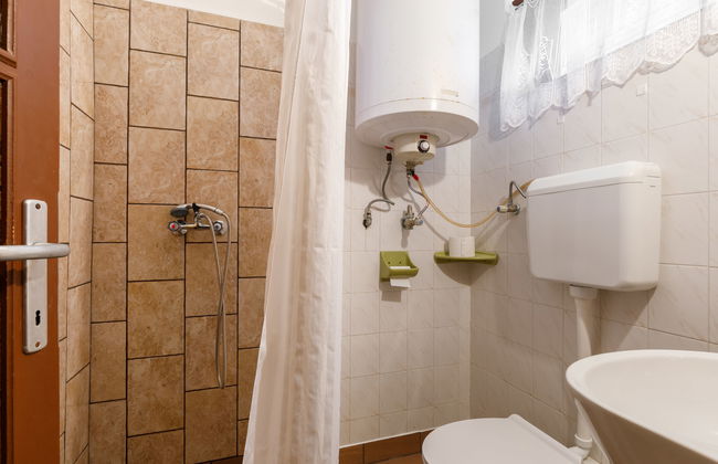 6 bedroom House in Balatonfenyves with garden and terrace - Photo 12