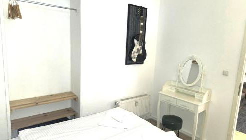 Modern Gesundbrunnen Flat Sleeps 6 Guests - Foto 2