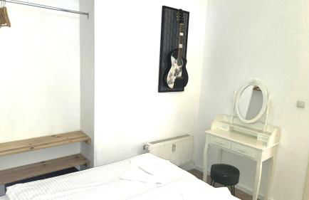 Modern Gesundbrunnen Flat Sleeps 6 Guests - Foto 2