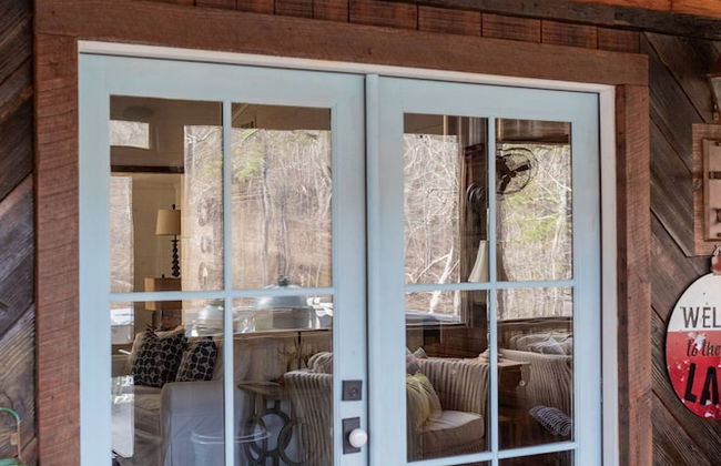 Classic Lakeside Cottage Masters Rental - Foto 5