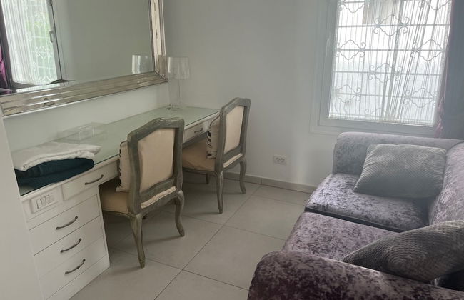 Luxury 4 bedroom villa with jacuzzi - Photo 10