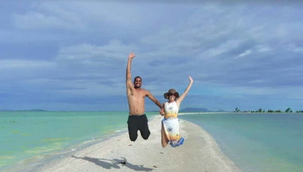 Casal desfrutando da atividade