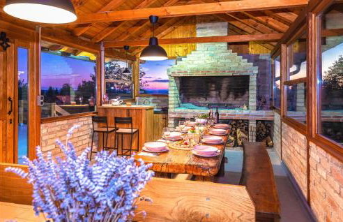 Awesome Home In Jamnica Pisarovinska - Foto 9