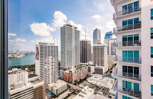 Exclusive Condo w Beautiful City Views and Full Amenities! - Foto 1