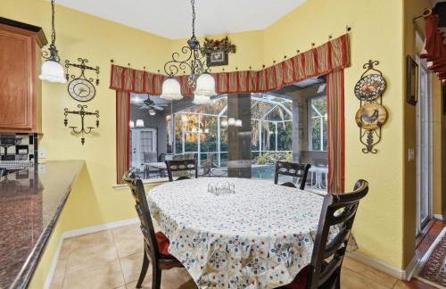 Charming 3BR Oasis Comfort, Pool & Sunshine home - Foto 26