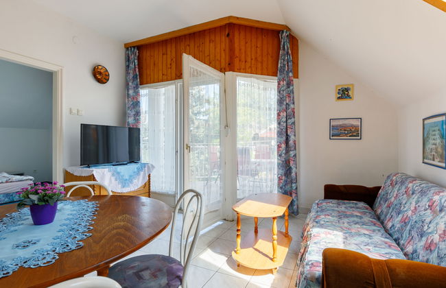 2 bedroom Apartment in Balatonboglár with garden - Photo 13