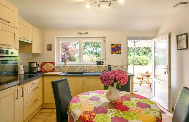 2 bedroom House in Pouldreuzic with garden and terrace - Photo 5