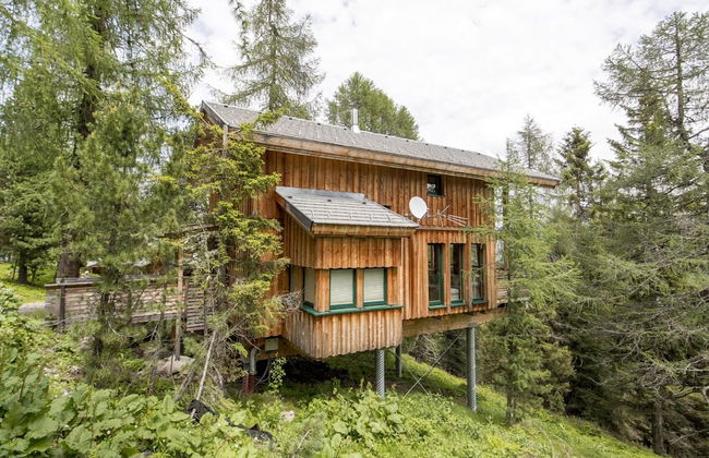 Attractive Chalet With hot tub - Photo 1