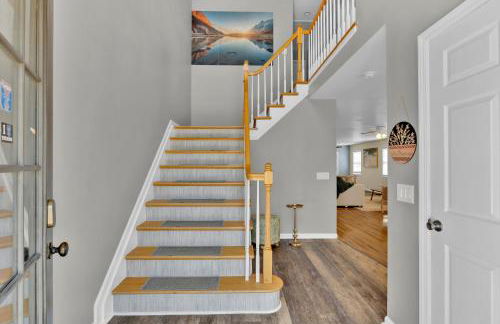 The Seabreeze Haven- Luxury 3BR Coastal Retreat - Near Beach & Free Parking - Foto 3