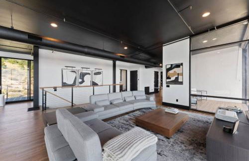 Secluded Dream Home with Hot Tub and Full Gym on 20 Acres - Foto 49