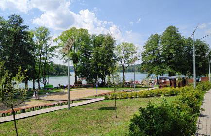 Leszczynowy domek nad jeziorem - Foto 6