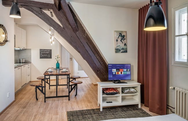 7 Tales Apartments by Adrez Living - Photo 31