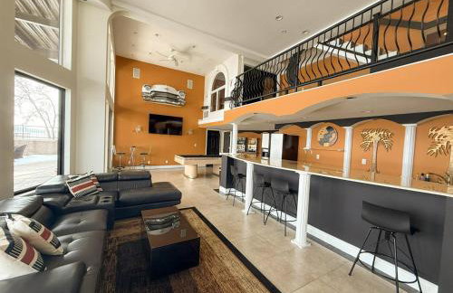 Crystal Palm Lakefront Luxury Home 6 Bed and 5 Bath - Foto 33