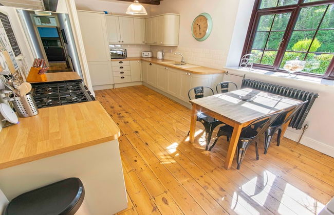 Streamways Nr Croyde 6 Bedroom, Sleeps 12-16, Hot Tub - Foto 20
