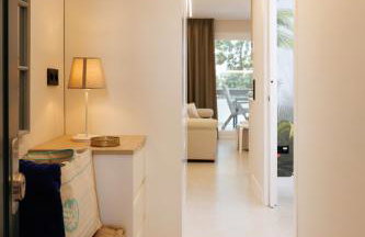 MARBELLA BANUS SUITES - Banús - Medina Garden - Brand New 1BR - 1BA - Outdoor Terrace - Bright & Modern - Pool - Steps from Puerto Banús Marina - Walk to El Corte Ing Luxury Shopping Mall - Photo 18