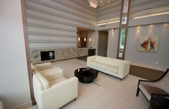 Maplewood Furnished Suites - Photo 2