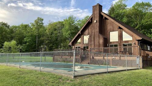 Mountain Condo with Modern Cabin Style - Foto 2