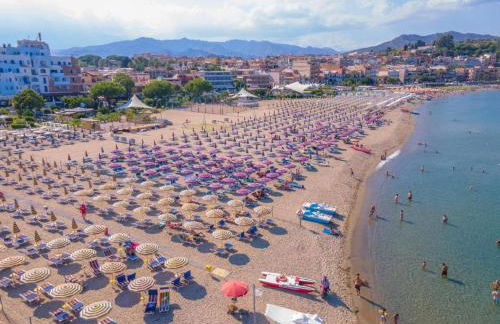 NAXOS GLAMOUR APARTMENT with terrace, parking and Etna View - Foto 31