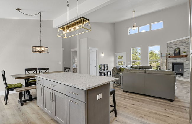 Modern Due Southwest - Photo 13