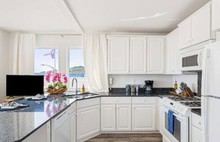 7 Cayucan Bungalows by AvantStay Close to Beach Ocean Views Sleeps 36 - Foto 55