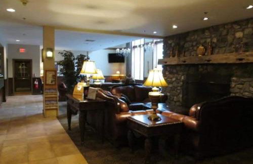 1st Floor Mountain View Suite Ski On Off At Jiminy- Fully Redone Decor - Foto 11