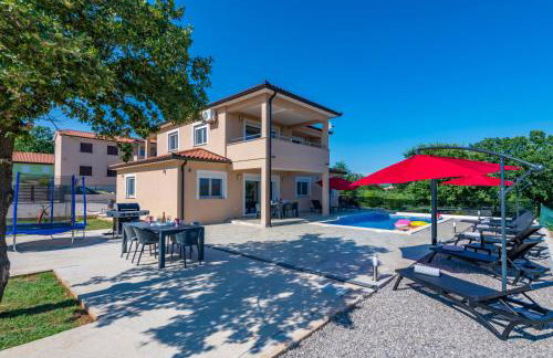 Villa Mia in Labin, a two apartment villa with pool close to the sea - Foto 28