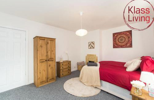 Two Bedroom House by Klass Living Serviced Accommodation Hamilton - Kenmar House With Parking & WiFi - Foto 36