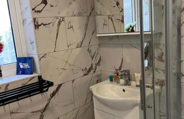 Beautiful 2-bedroom in Grays close to Lakeside - Foto 33