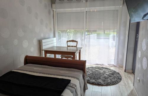 Maison cosy à Sully-sur-Loire, 5 chambres, terrasse, parking, draps et chauffage inclus - FR-1-590-220 - Photo 8