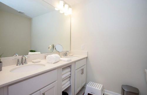 Four Bedroom Close to Disney w Screened Pool Storeylake 4910 - Foto 68