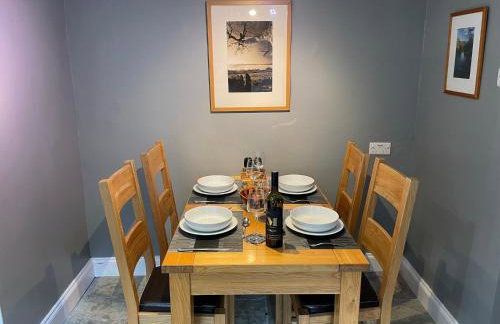 Muddy Paws Cottages - The Nook - Photo 45