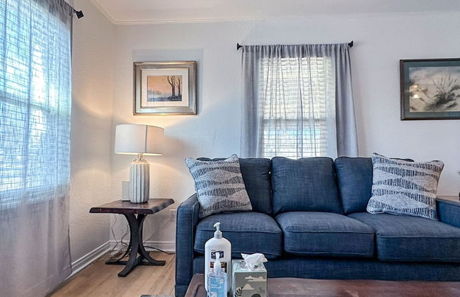 Affordable 2BR Getaway Near Plaza District Lilac1 - Photo 8