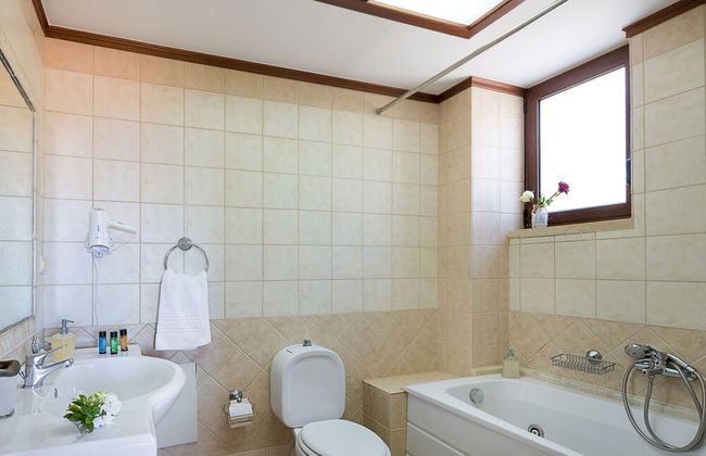 Family Friendly Villa Hermes With Private Pool - Photo 12