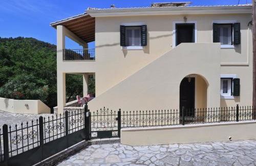 Gloria's House - Photo 19