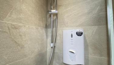 4 Smithhills Central 2 bed sleeps 4 - Foto 2, Shower