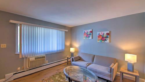 Lakefront Apartment with Patio on Lake St Clair - Foto 5