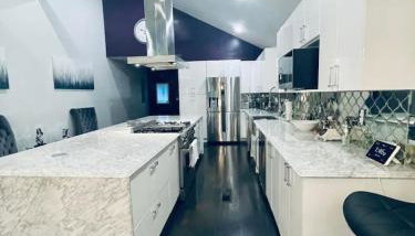 Elegant NW Atlanta Oasis, 2 Kitchens, Sauna, Patio - Foto 3