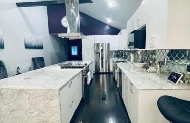 Elegant NW Atlanta Oasis, 2 Kitchens, Sauna, Patio - Foto 3