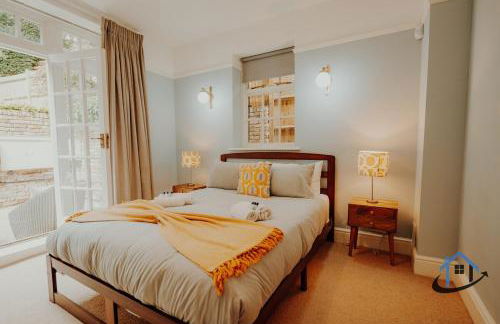 Unique Boathouse, detached free parking x4 cars - Foto 38